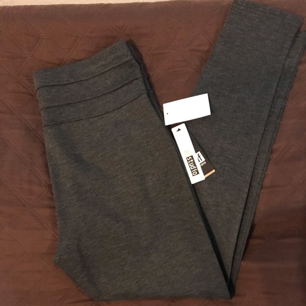 “AF Studio” Leggings!